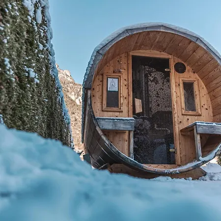 Nele Aparthotel Ziano di Fiemme