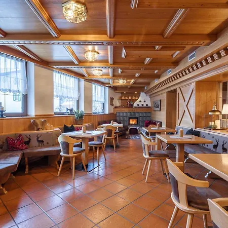 Nele Aparthotel Ziano di Fiemme