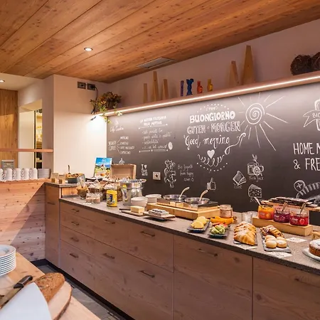 Nele Aparthotel Ziano di Fiemme