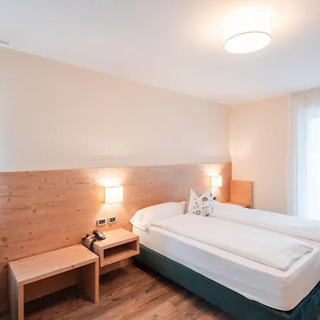 Aparthotel Nele 3*