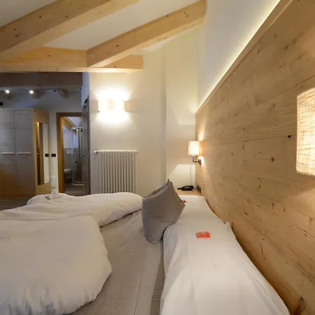 Nele Aparthotel 3*