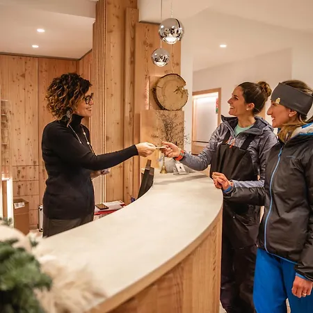 Nele Aparthotel Ziano di Fiemme